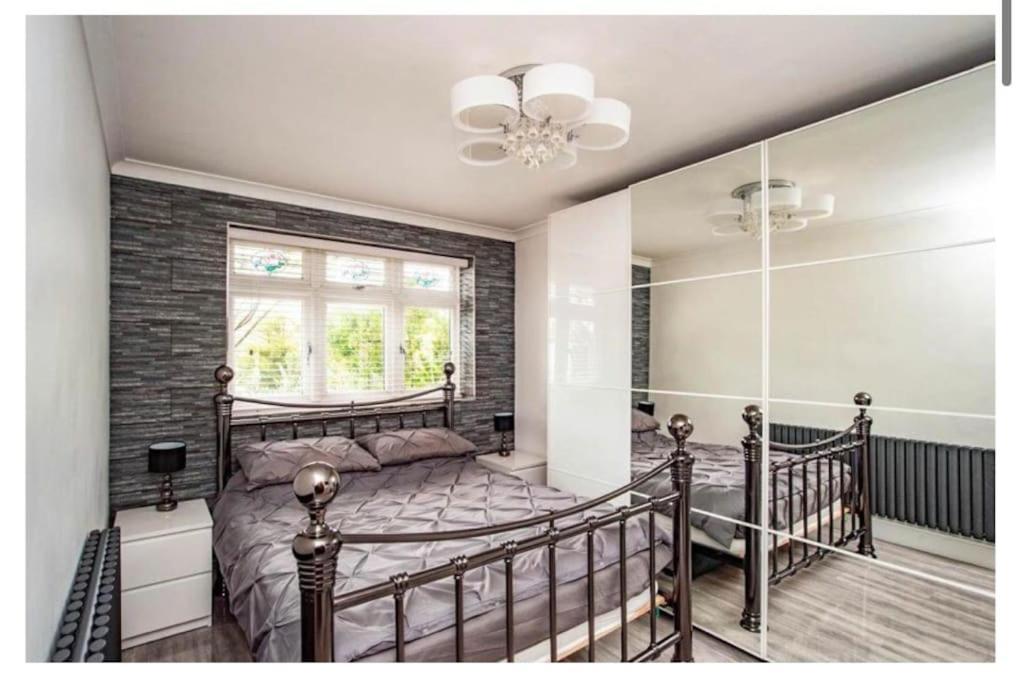 2 Bed - Walking Distance To Harry Potter Studio Watford (Hertfordshire) Exterior foto